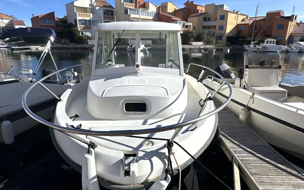 slider 1 Beneteau Antares 600