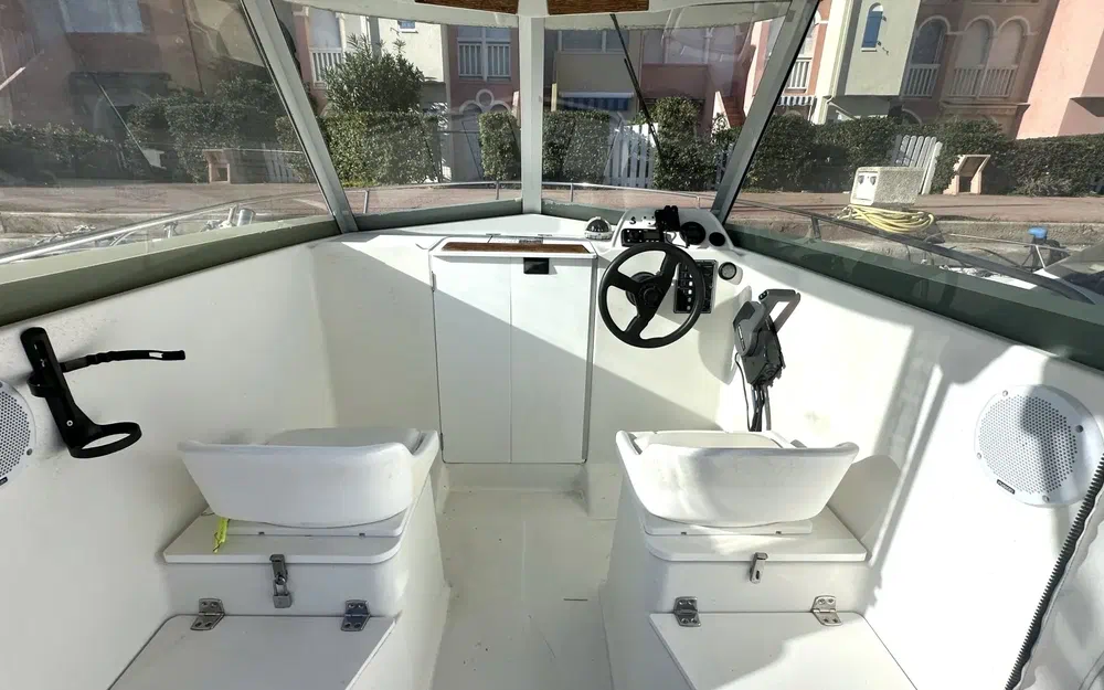 slider 4 Beneteau Antares 600