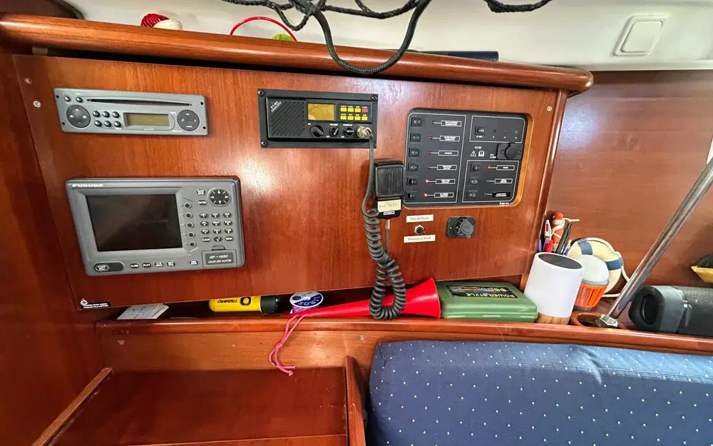 slider 18 Beneteau Oceanis 331 Clipper