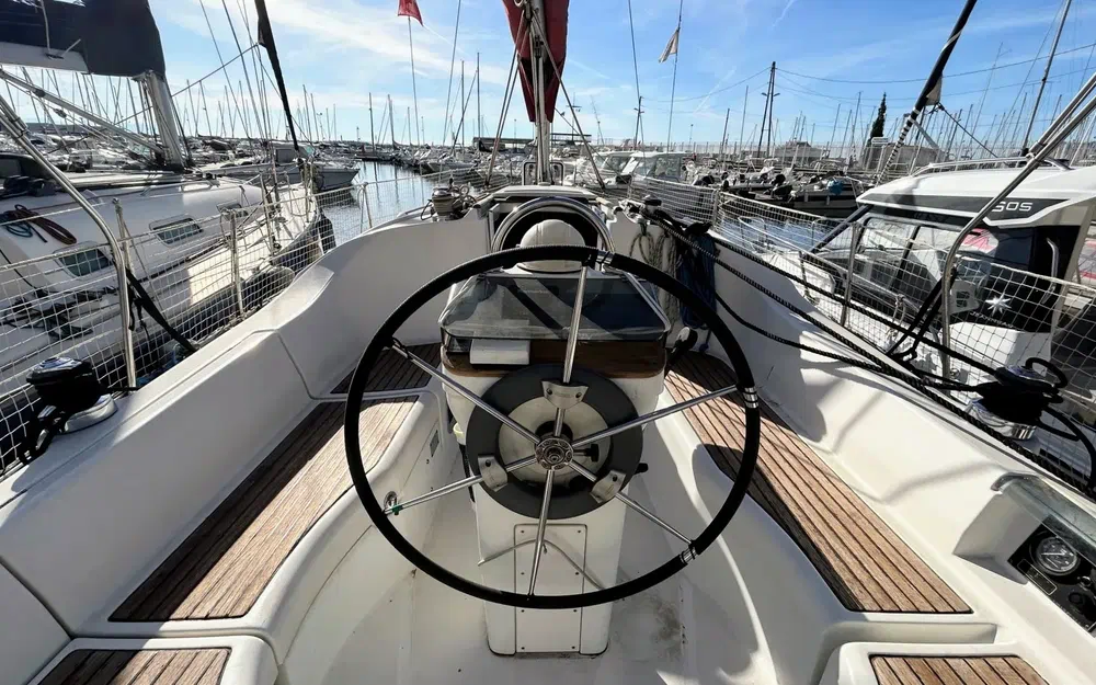 slider 3 Beneteau Oceanis 331 Clipper