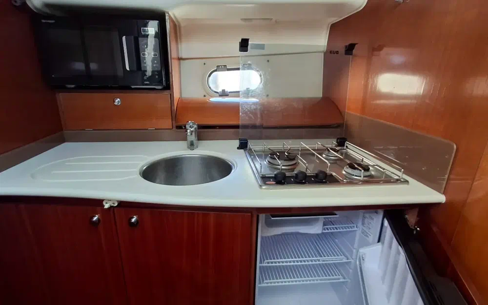 slider 16 Jeanneau Prestige 34Hard Top