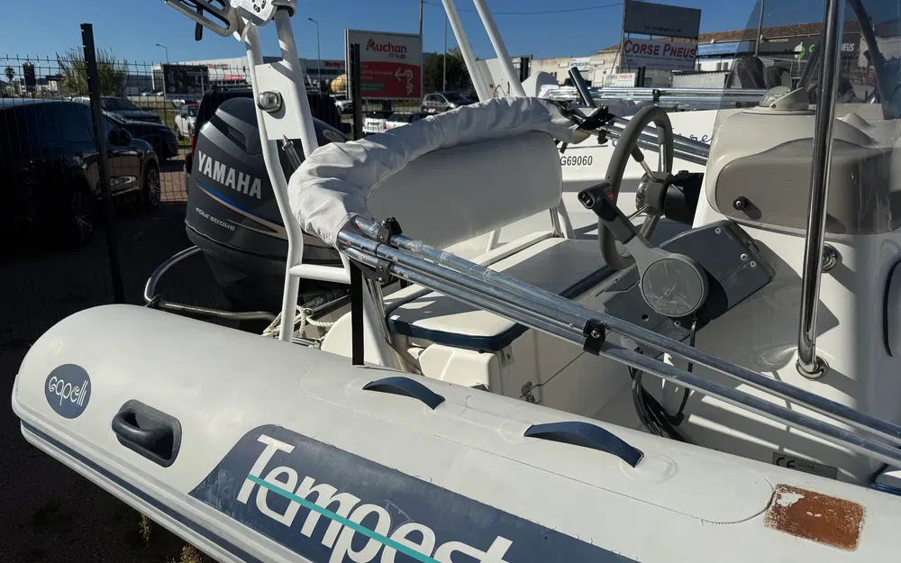 slider 2 Capelli Tempest 500