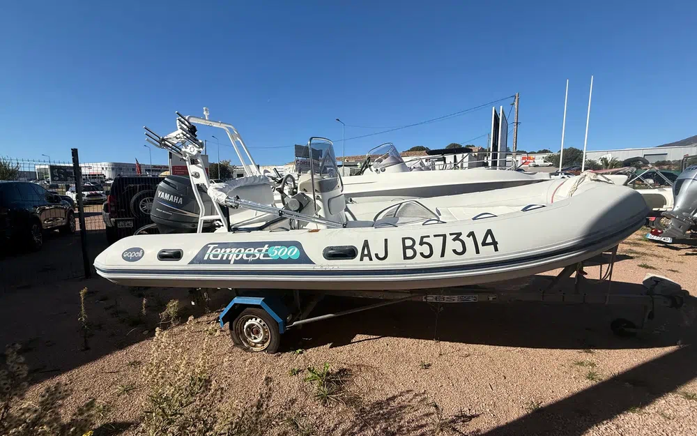 slider 0 Capelli Tempest 500