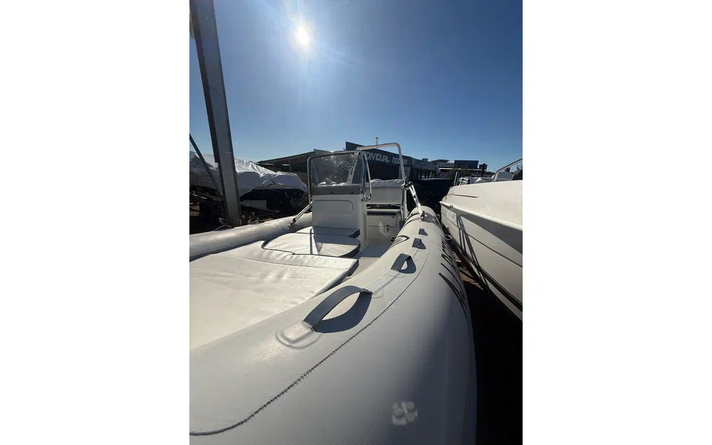 slider 3 Capelli Tempest 500