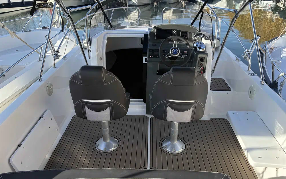 slider 7 B2 Marine Cap Ferret 702