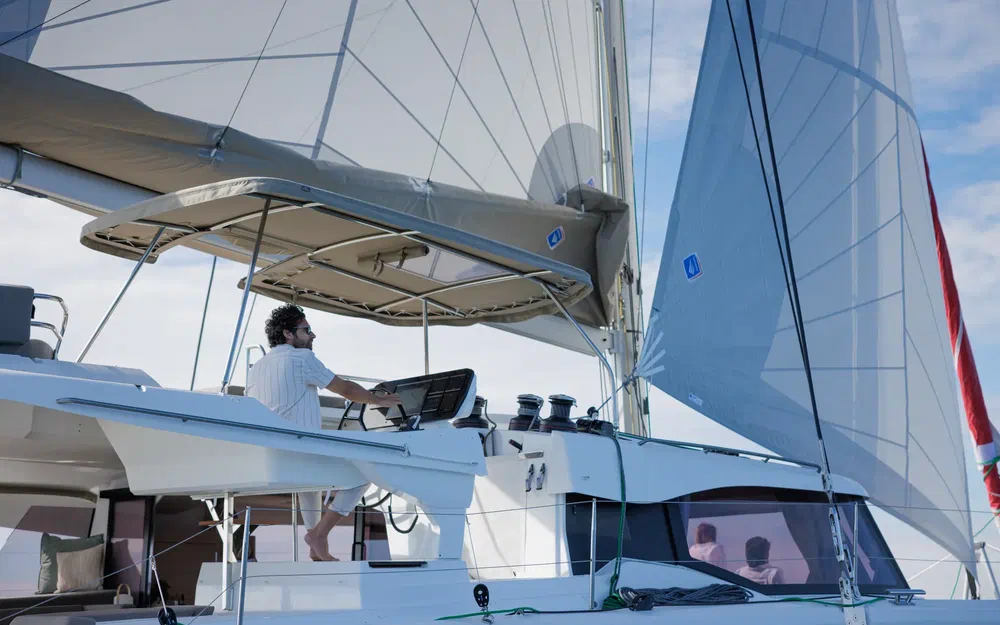 slider 2 Fountaine Pajot FP 48