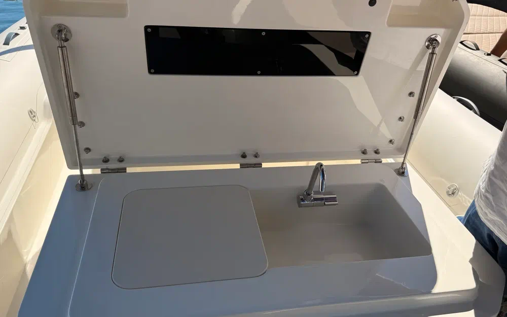 slider 9 Capelli Tempest 800