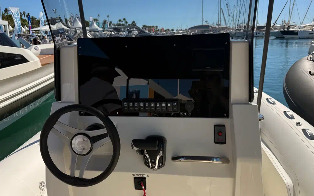 slider 5 Capelli Tempest 800