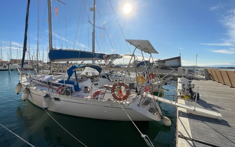 slider 1 Jeanneau Sun Magic 44