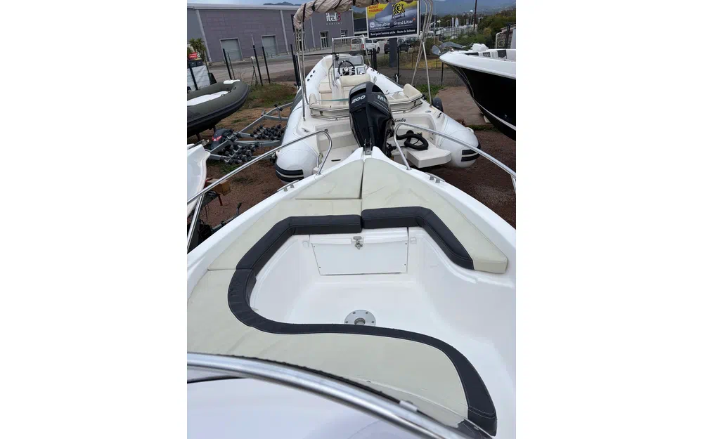 slider 2 B2 Marine Cap Ferret 572