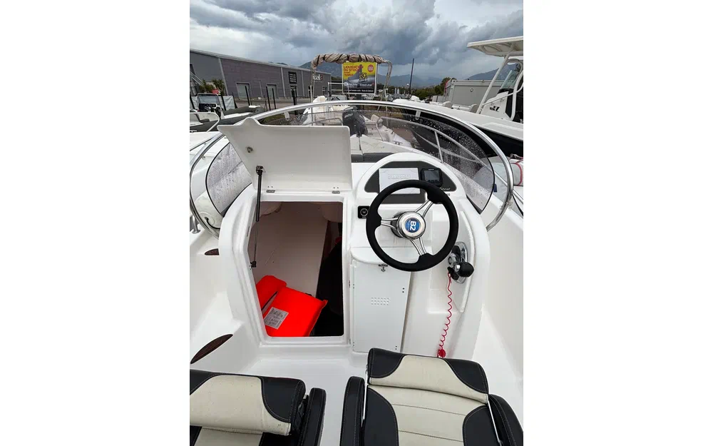 slider 3 B2 Marine Cap Ferret 572