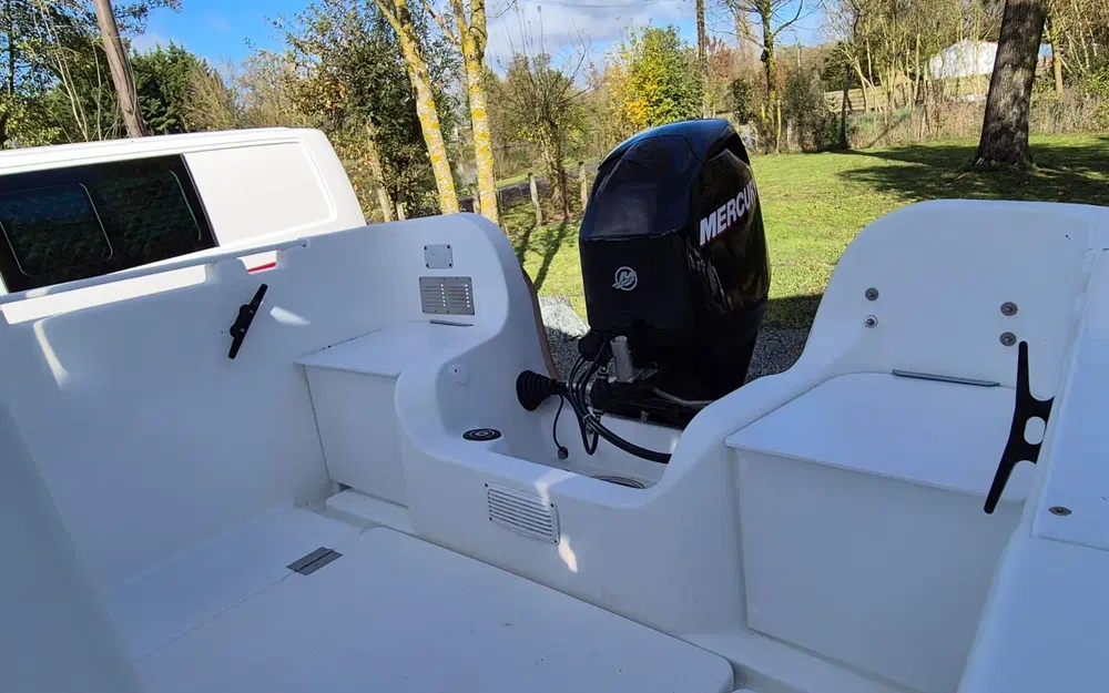 slider 23 Beneteau Antares 500 Calanque