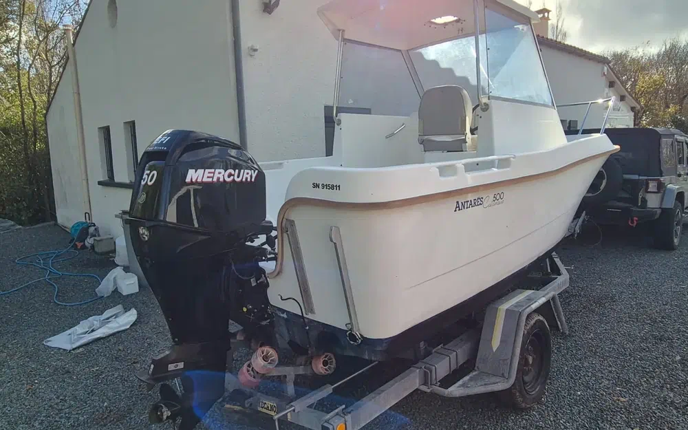 slider 32 Beneteau Antares 500 Calanque