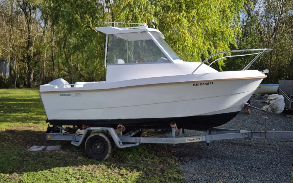 slider 34 Beneteau Antares 500 Calanque