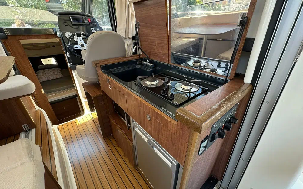 slider 7 Quicksilver Activ 855 Weekend