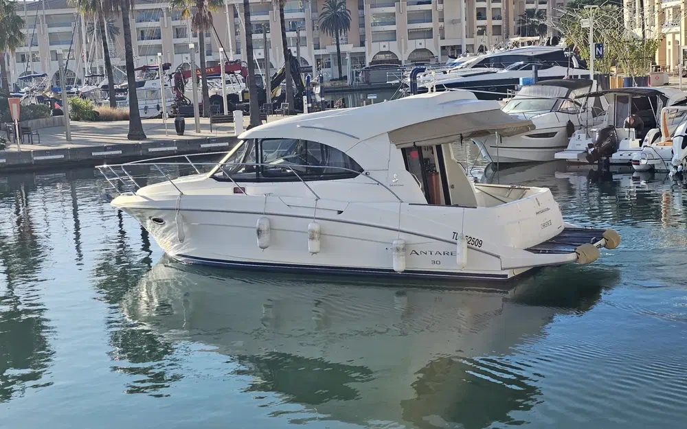 slider 34 Beneteau Antares 30 S