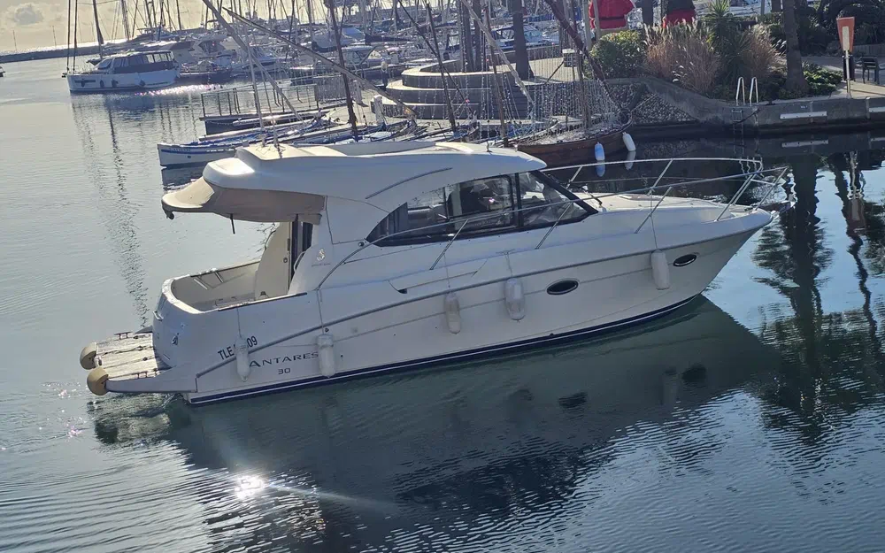 slider 1 Beneteau Antares 30 S