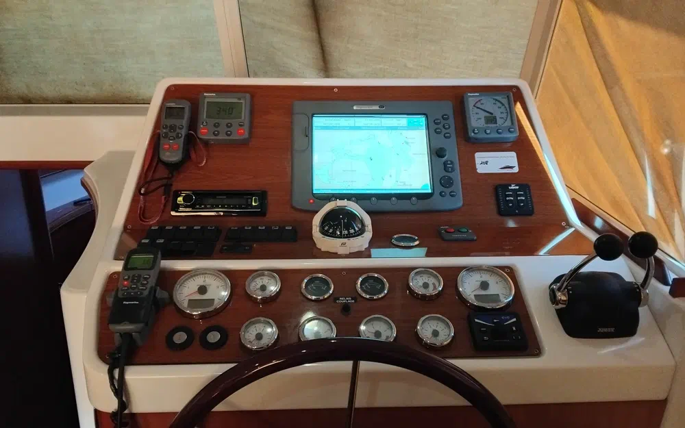 slider 12 Beneteau Swift Trawler 42