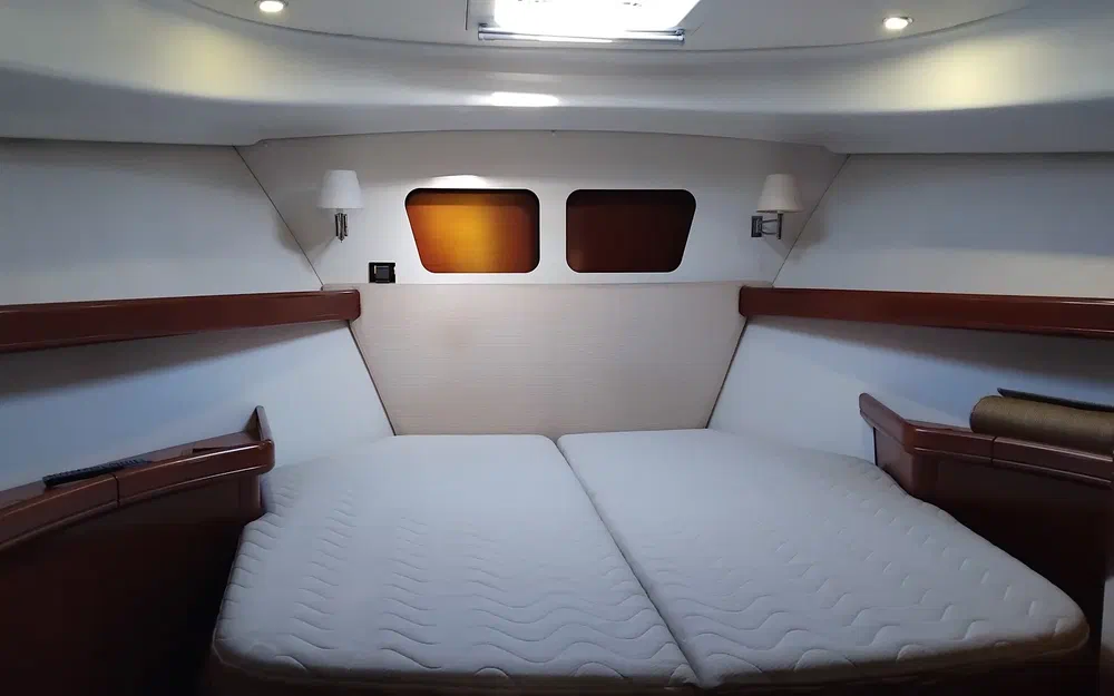slider 14 Beneteau Swift Trawler 42