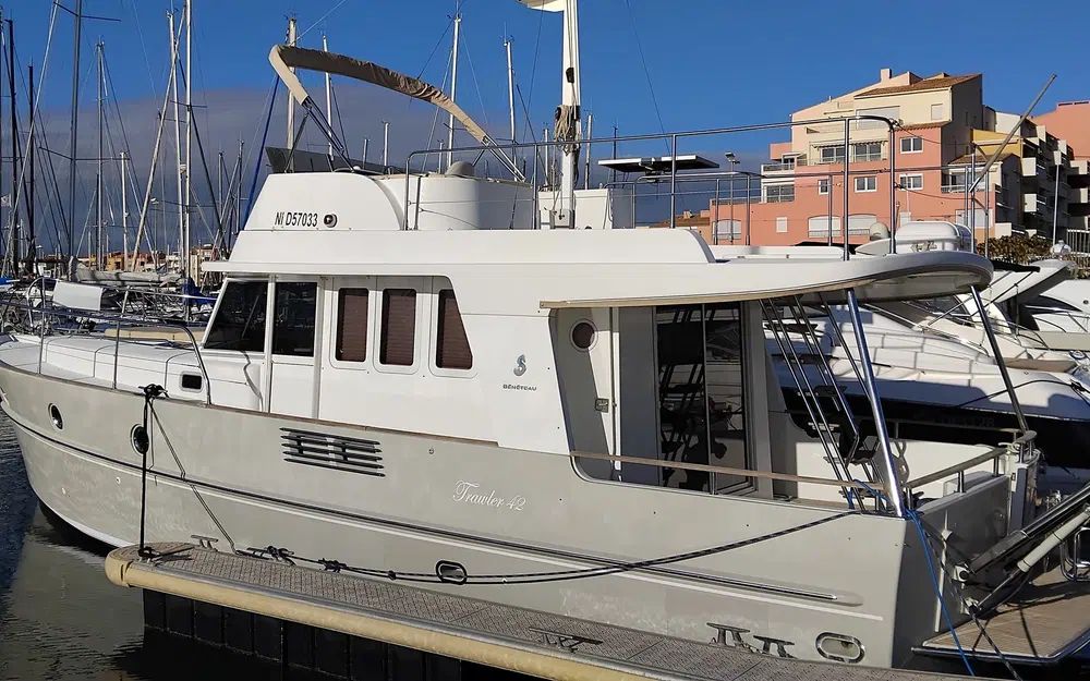slider 3 Beneteau Swift Trawler 42
