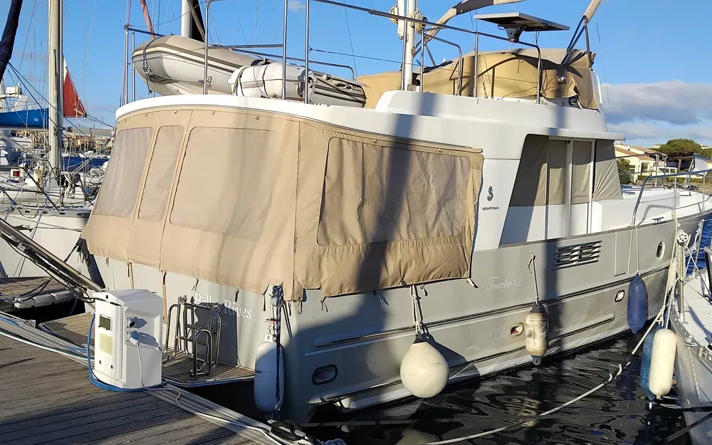 slider 5 Beneteau Swift Trawler 42
