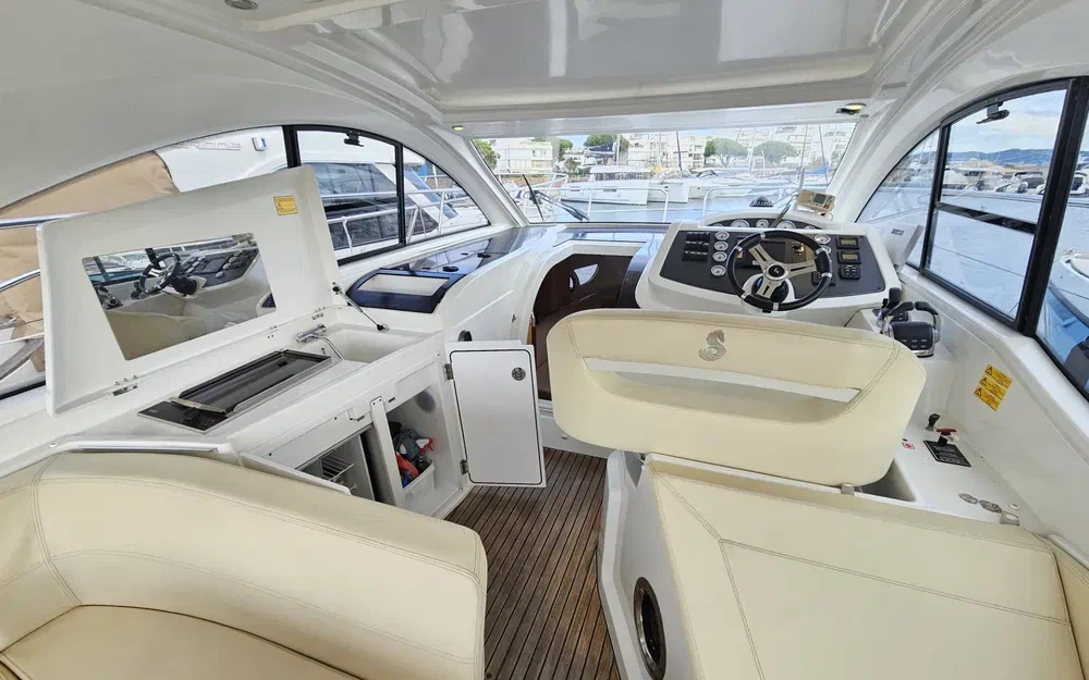 slider 12 Beneteau Flyer Gran Turismo 34