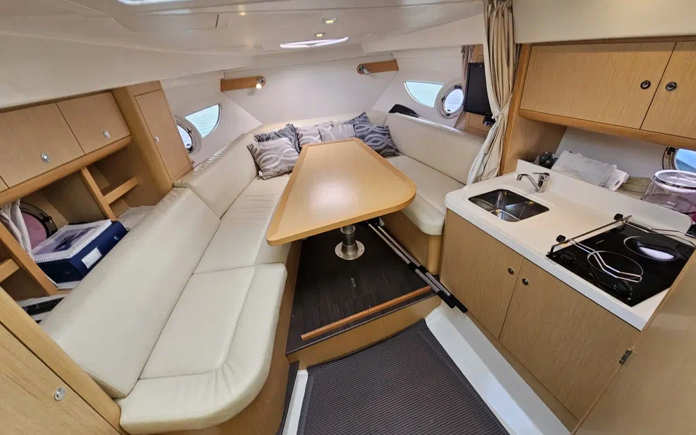 slider 15 Beneteau Flyer Gran Turismo 34
