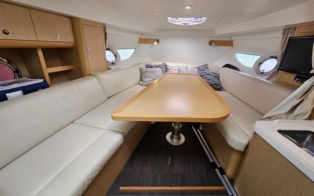 slider 17 Beneteau Flyer Gran Turismo 34