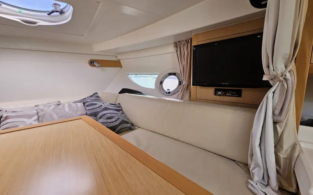 slider 18 Beneteau Flyer Gran Turismo 34