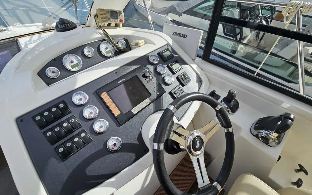 slider 4 Beneteau Flyer Gran Turismo 34