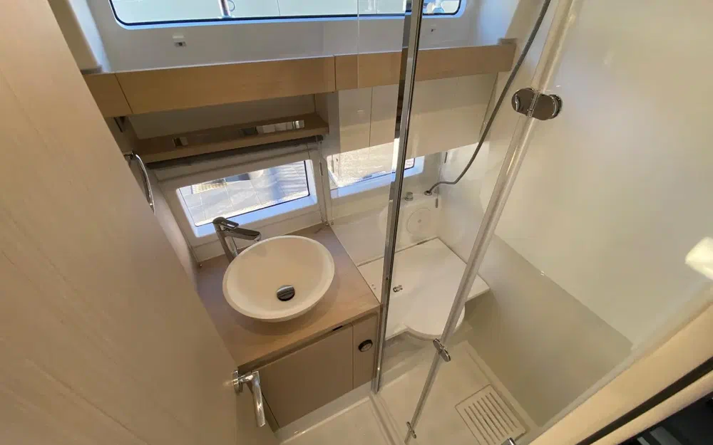 slider 11 Jeanneau Leader 33