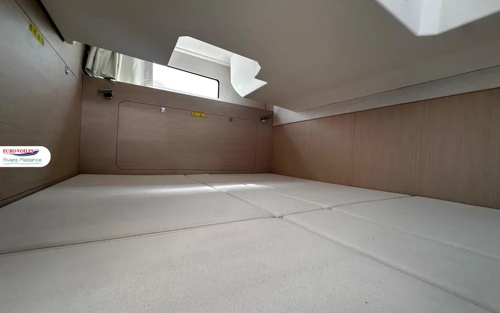 slider 16 Jeanneau Leader 33