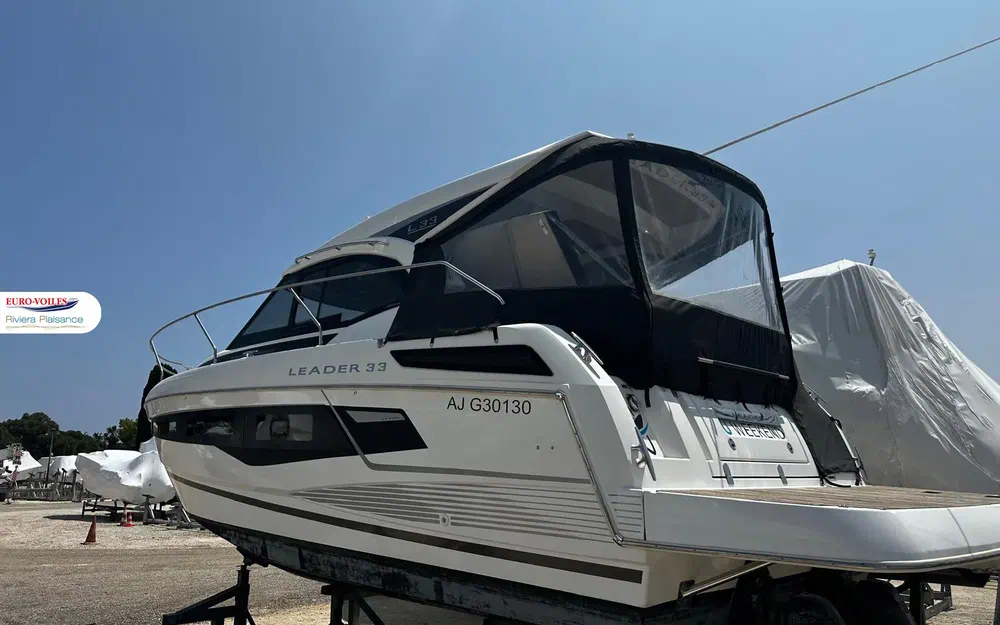 slider 18 Jeanneau Leader 33