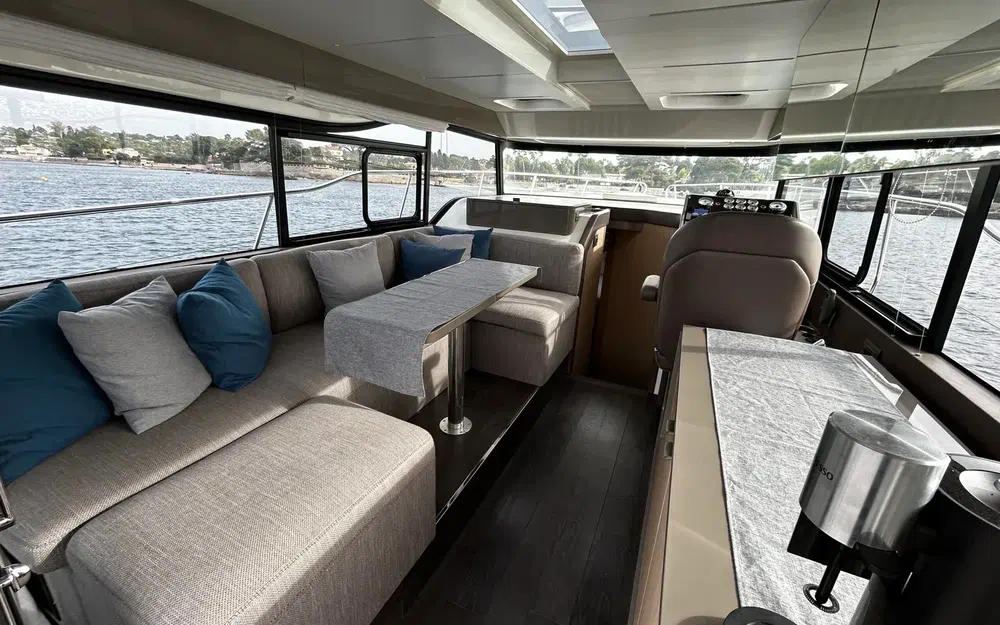 slider 18 Cranchi T 36 Crossover