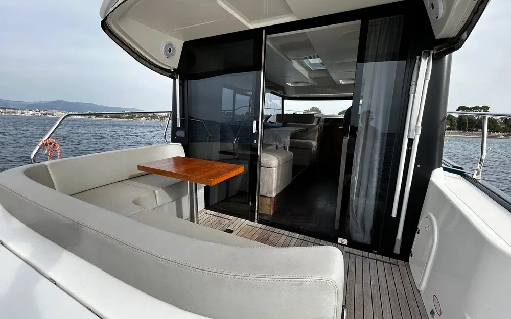 slider 6 Cranchi T 36 Crossover