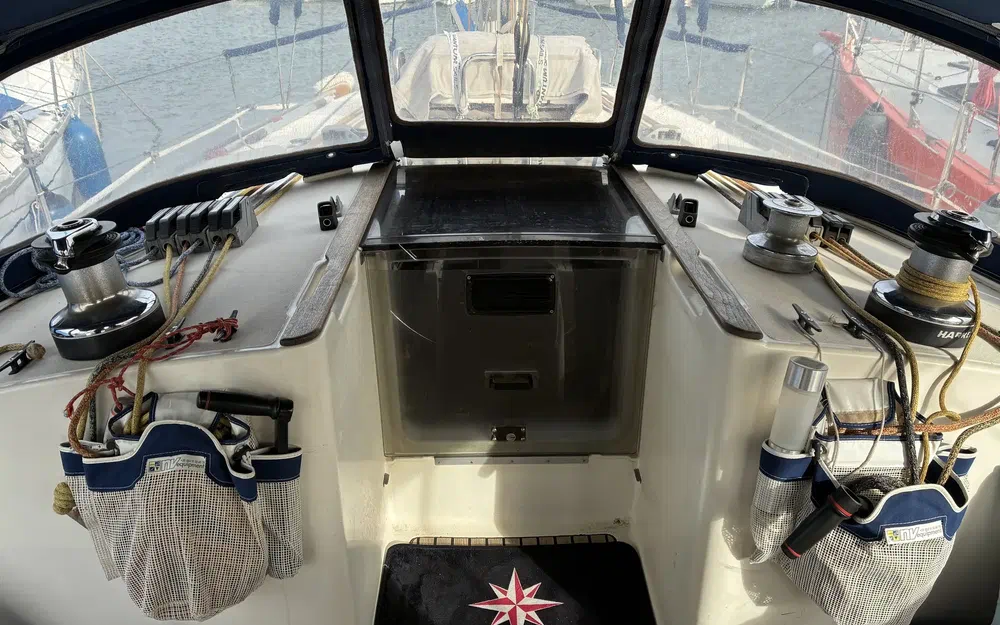 slider 11 Jeanneau Sun Odyssey 37.1