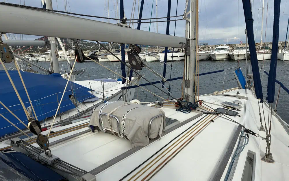 slider 12 Jeanneau Sun Odyssey 37.1