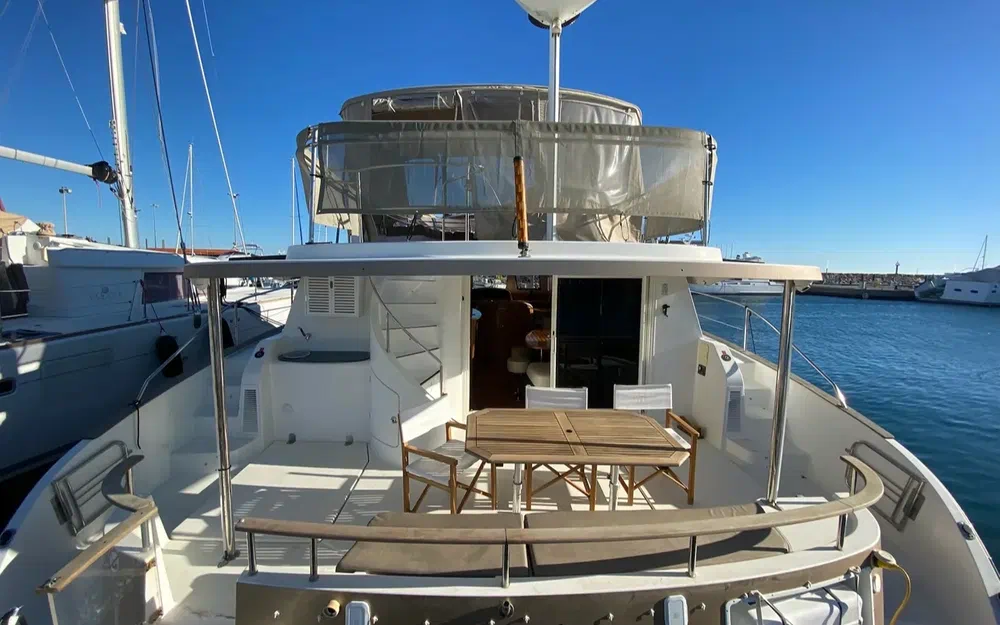 slider 7 Fountaine Pajot Cumberland 44