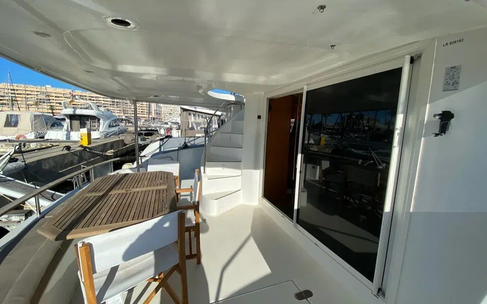 slider 9 Fountaine Pajot Cumberland 44