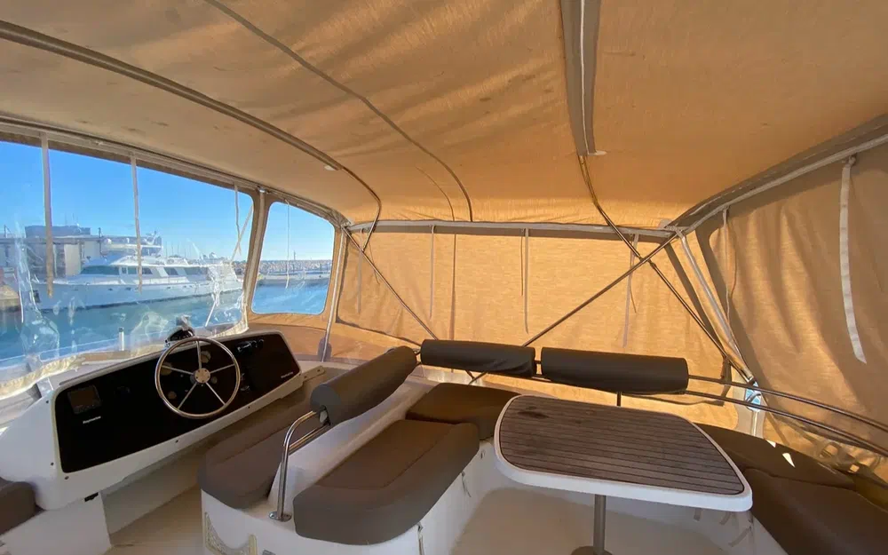 slider 13 Fountaine Pajot Cumberland 44