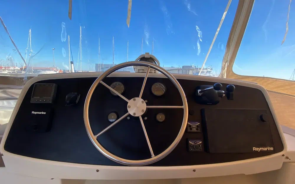 slider 14 Fountaine Pajot Cumberland 44