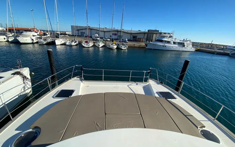 slider 15 Fountaine Pajot Cumberland 44
