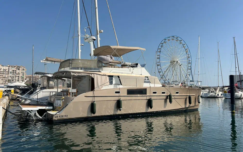 slider 0 Fountaine Pajot Cumberland 44