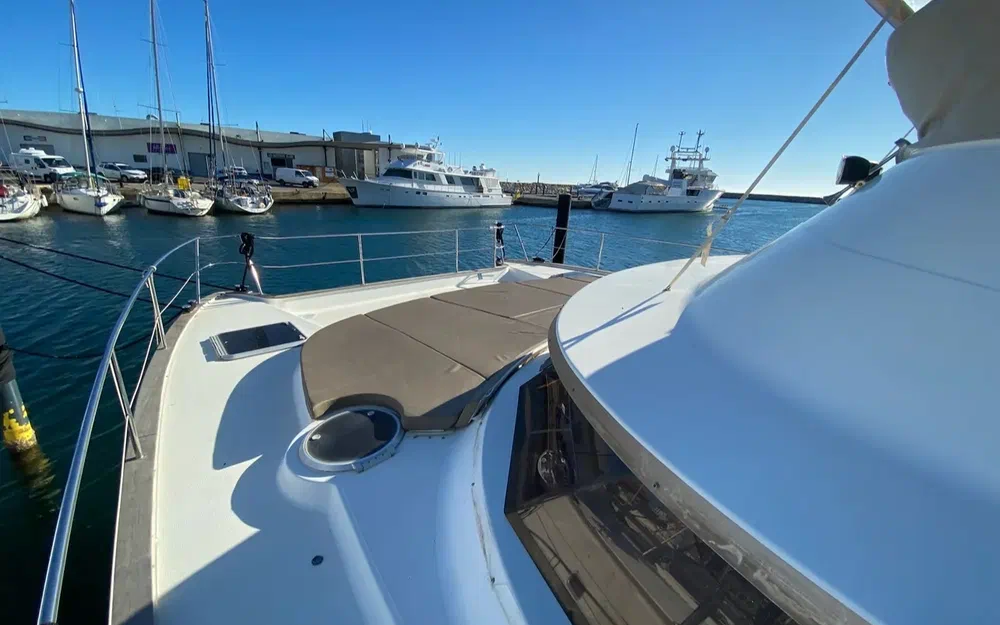 slider 18 Fountaine Pajot Cumberland 44