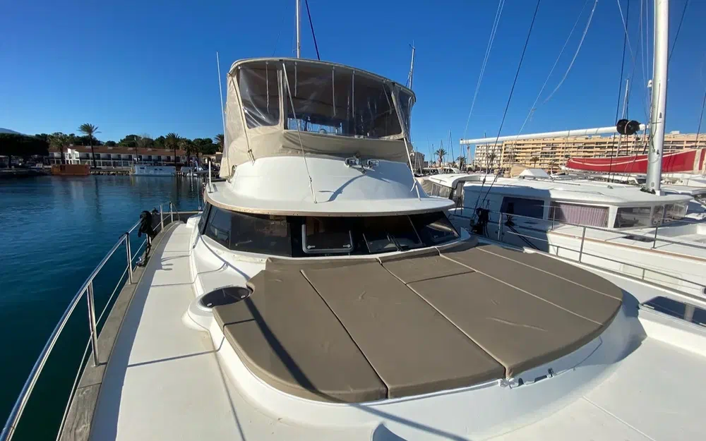 slider 21 Fountaine Pajot Cumberland 44