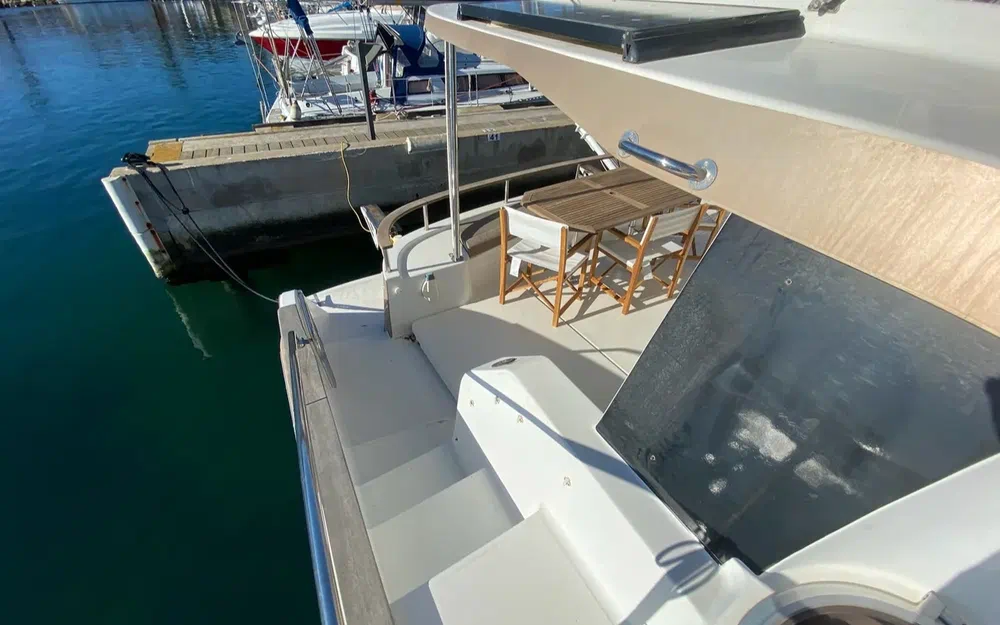 slider 23 Fountaine Pajot Cumberland 44