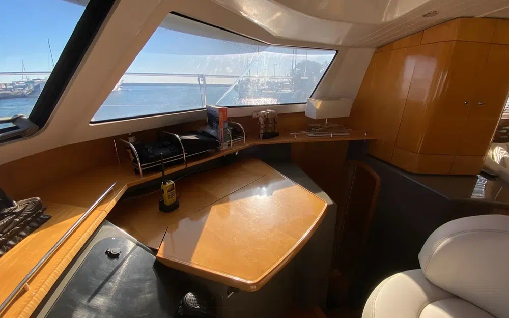 slider 37 Fountaine Pajot Cumberland 44