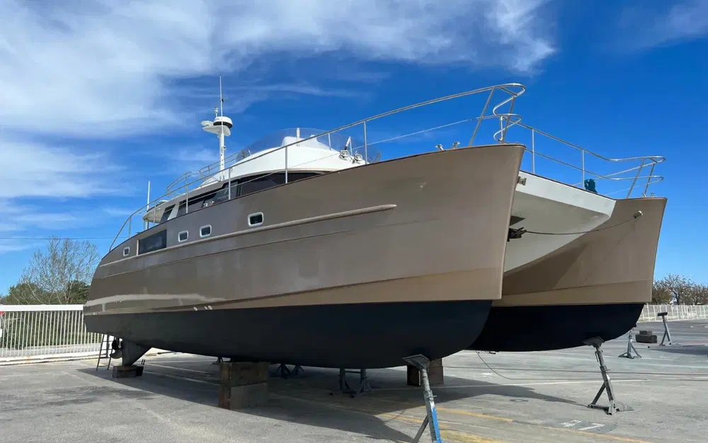 slider 2 Fountaine Pajot Cumberland 44