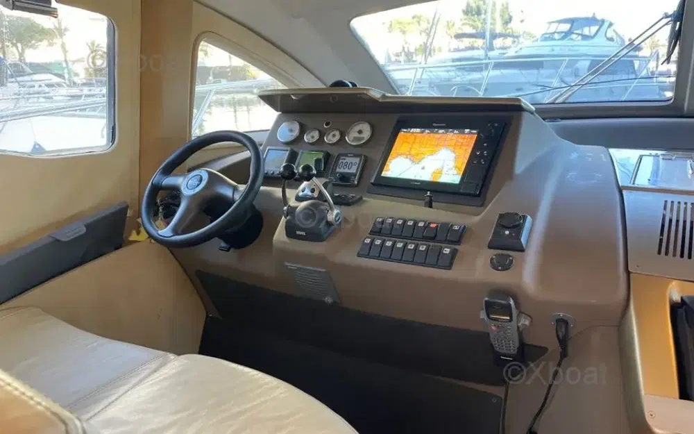 slider 8 Cranchi Atlantique 43