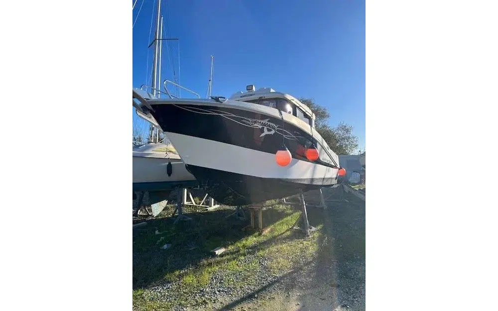 slider 0 Beneteau Barracuda 9 Fly